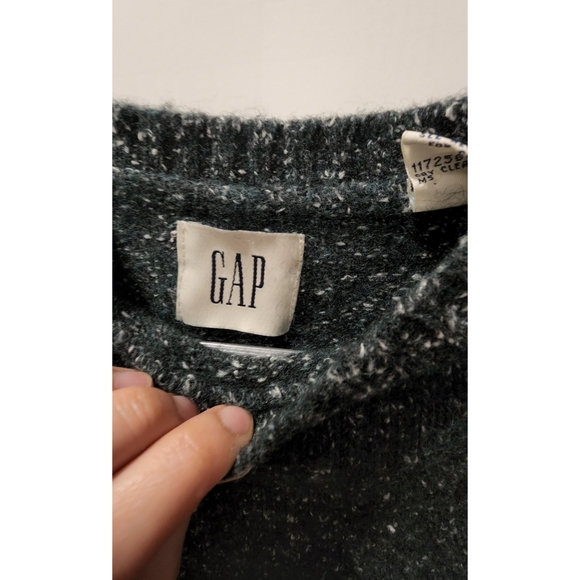 Knitted Gap Sweater - Picture 3 of 4